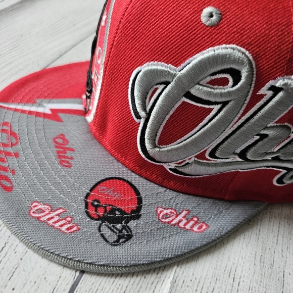 Red and Gray Ohio Snapback Hat - Picture 2 of 8